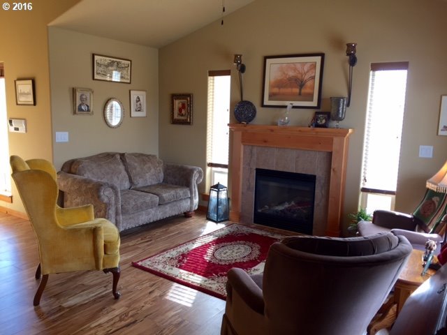 1716 Southwest 3rd Street Pendleton, OR 97801 - Photo 6 of 19