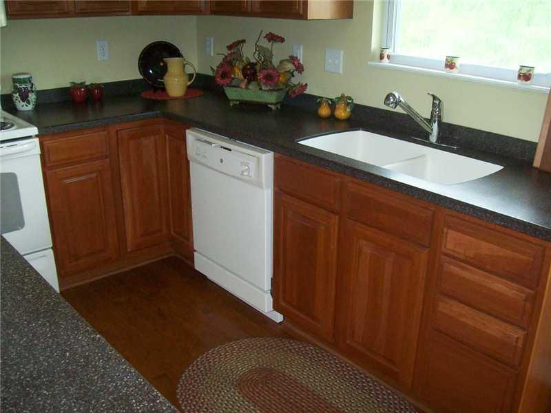 302 Davinci Court Belle Vernon, PA 15012 - Photo 4 of 24