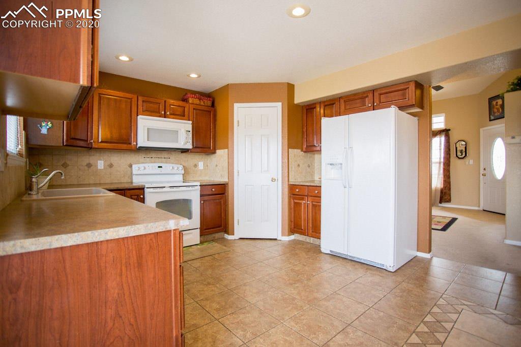 8415 Garrison Road Peyton, CO 80831 - Photo 6 of 26
