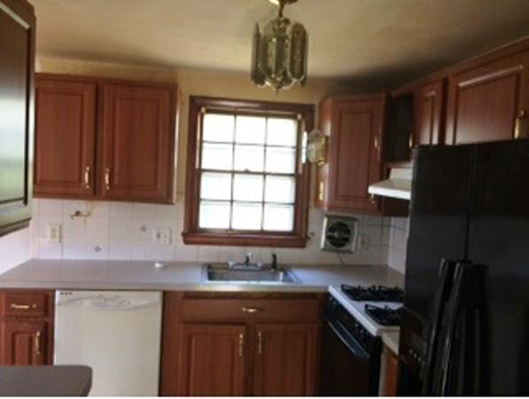 52 Robin Road Westborough, MA 01581 - Photo 3 of 7 Gallery Image 3