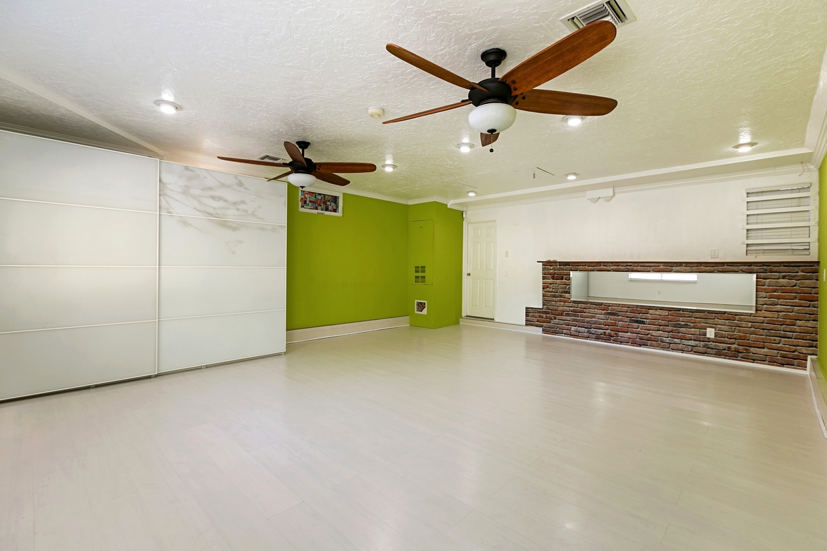 2133 Valley Road Oceanside, CA 92056 - Photo 16 of 25