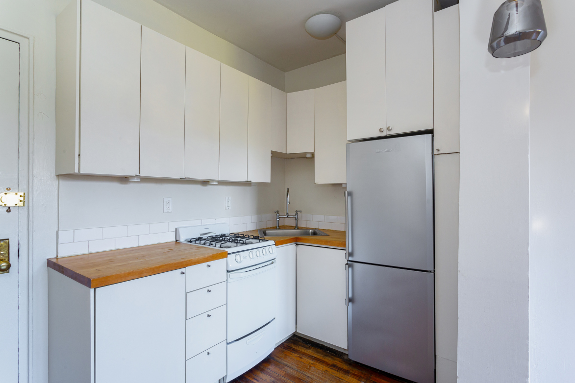 100 Sullivan Street, Unit 5A Manhattan, NY 10012 - Photo 8 of 12