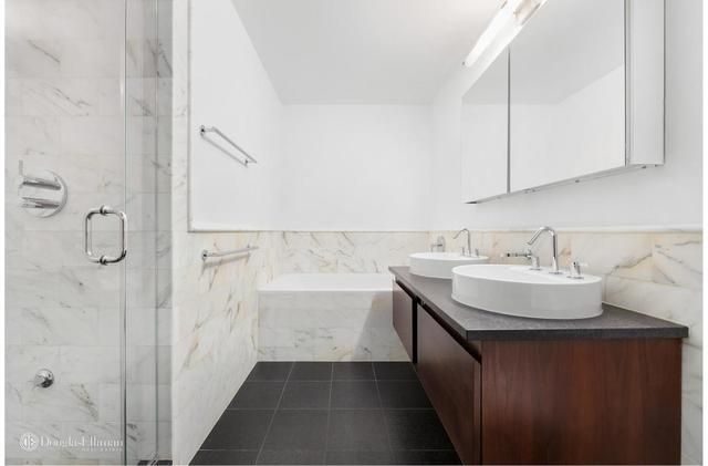 $1,750,000 | 462 West 58th Street, Unit 1E | Hell's Kitchen