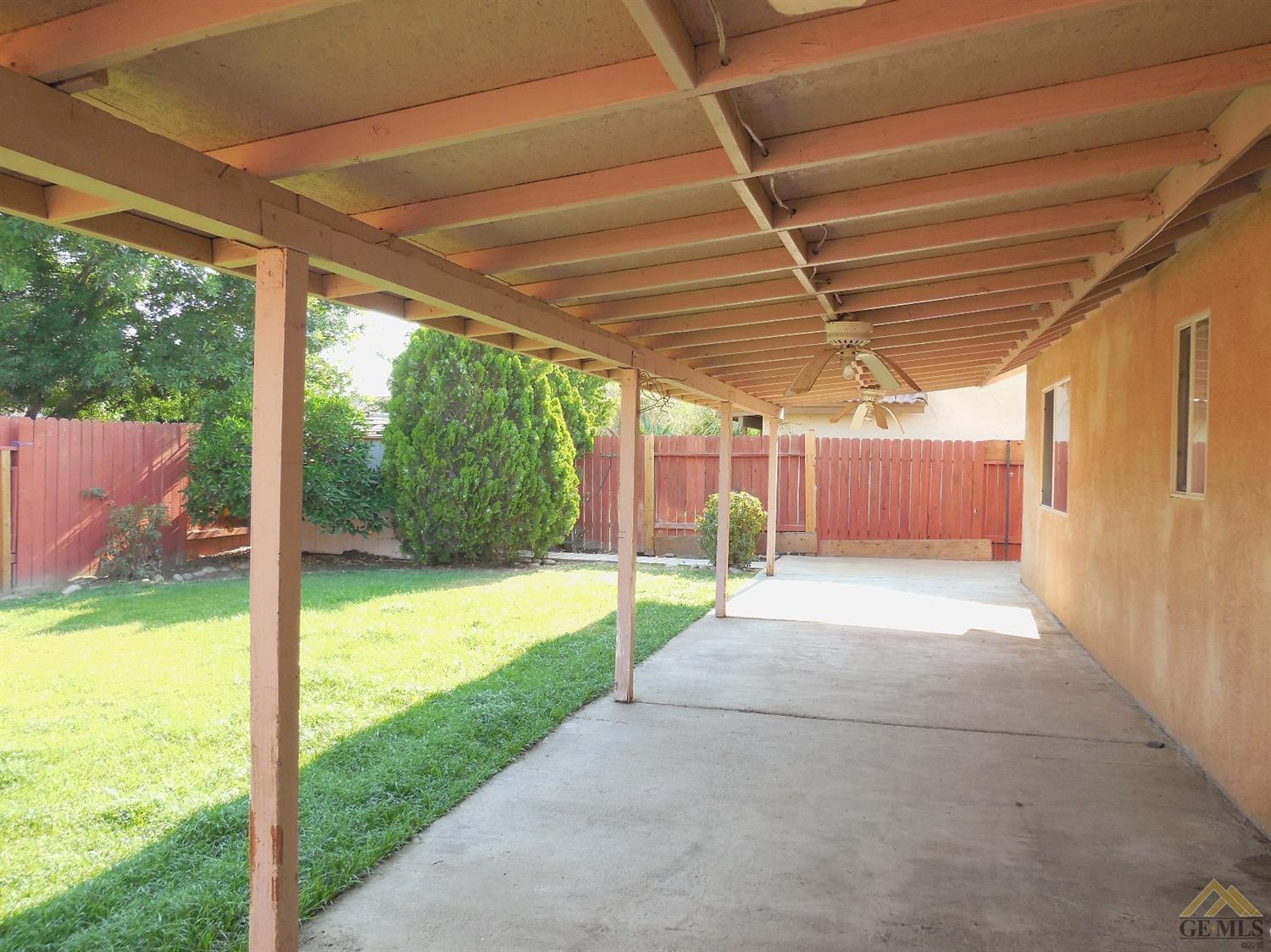 715 Fairview Road Bakersfield, CA 93307 - Photo 18 of 28 Gallery Image 18