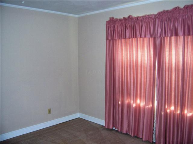 4670 Owen Road Memphis, TN 38122 - Photo 9 of 15 Curtains have been removed.