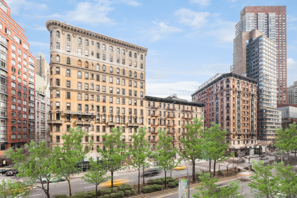 2025 Broadway, Unit 4E Manhattan, NY 10023 - Photo 12 of 15