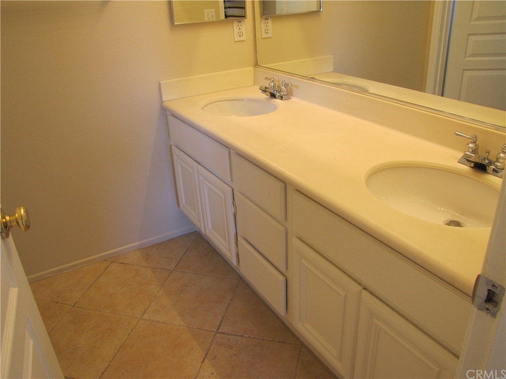 1218 Hickory Drive Carson, CA 90746 - Photo 24 of 36