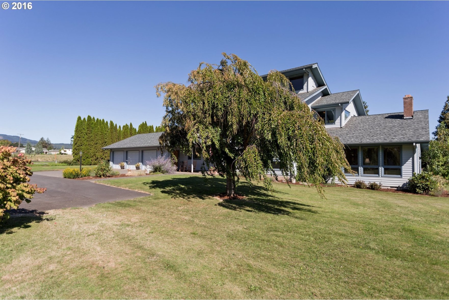 1861 Tucker Road Hood River, OR 97031 - Photo 31 of 32