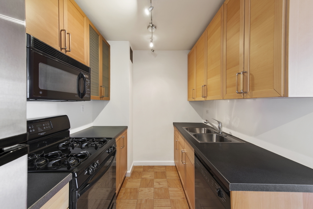 77 7th Avenue, Unit 6K Manhattan, NY 10011 - Photo 3 of 7