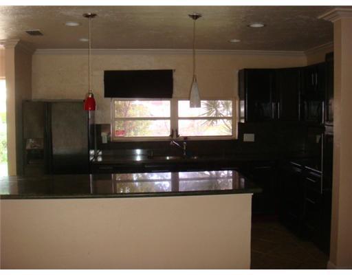 2421 Northeast 49th Street Lighthouse Point, FL 33064 - Photo 4 of 15