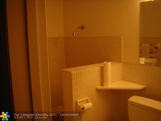 5904 Cedar Circle Tamarac, FL 33319 - Photo 7 of 11