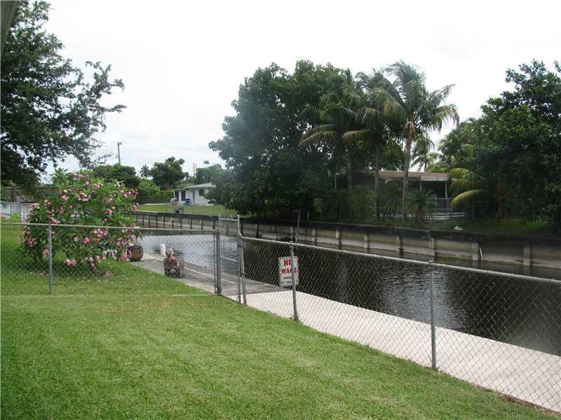 1656 West River Drive Margate, FL 33063 - Photo 3 of 29