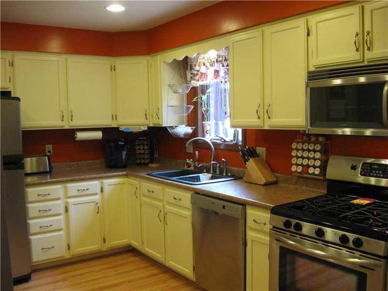 4142 Wallace Road Allison Park, PA 15101 - Photo 3 of 25
