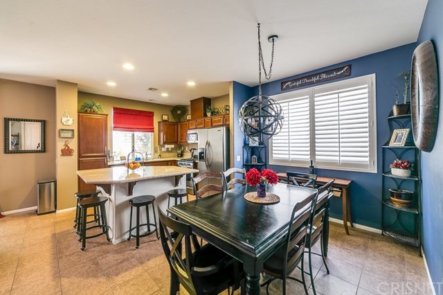 31419 Arena Drive Castaic, CA 91384 - Photo 6 of 28