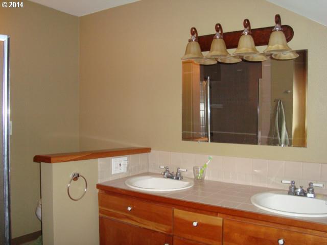 53680 West Ferndale Road Milton Freewater, OR 97862 - Photo 9 of 16 Gallery Image 9