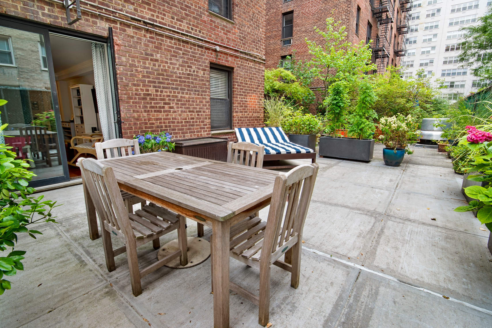 211 East 18th Street, Unit 1J Manhattan, NY 10003 - Photo 4 of 14