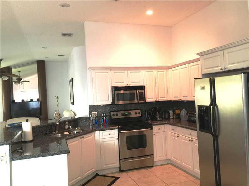 10529 Mendocino Lane Boca Raton, FL 33428 - Photo 6 of 14