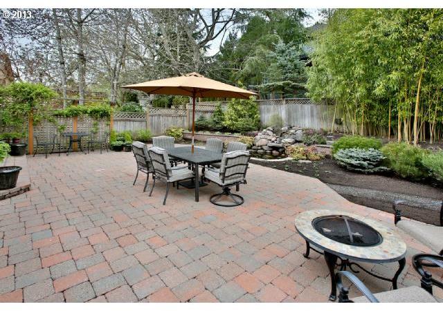 6817 Southwest Windemere Loop Portland, OR 97225 - Photo 12 of 16 Gallery Image 12