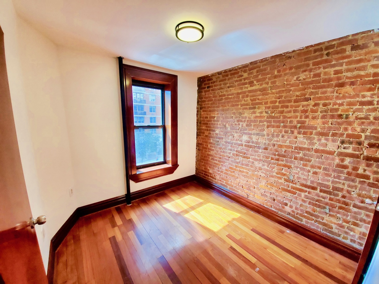 119 East 96th Street, Unit 15 Manhattan, NY 10128 - Photo 6 of 9