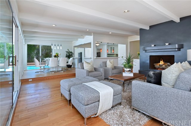 4406 Coronet Drive Encino, CA 91316 - Photo 3 of 44