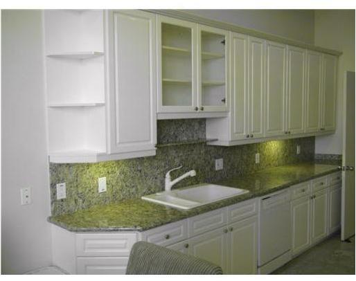 808 Brickell Key Drive, Unit 404 Miami, FL 33131 - Photo 8 of 10