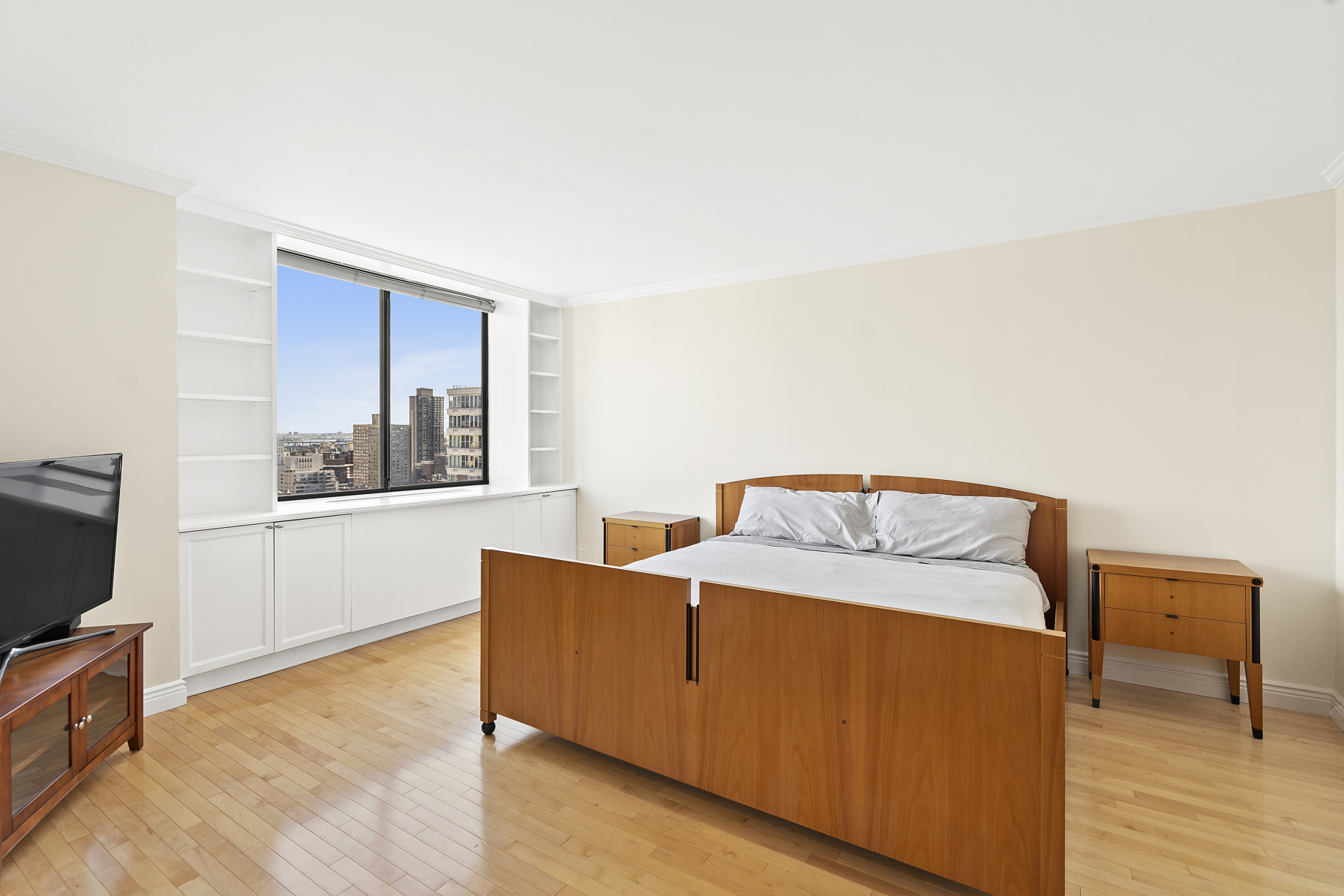 330 East 75th Street, Unit 32A Manhattan, NY 10021 - Photo 5 of 10