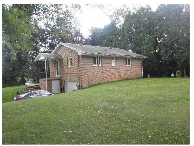 201 Seanor Road Irwin, PA 15642 - Photo 2 of 18 Gallery Image 2