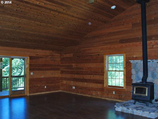 1036 Winchuck River Road Brookings, OR 97415 - Photo 6 of 16 Gallery Image 6