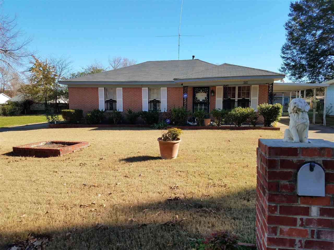 4768 Hillbrook Road Memphis, TN 38109 - Photo 1 of 20 Gallery Image 1