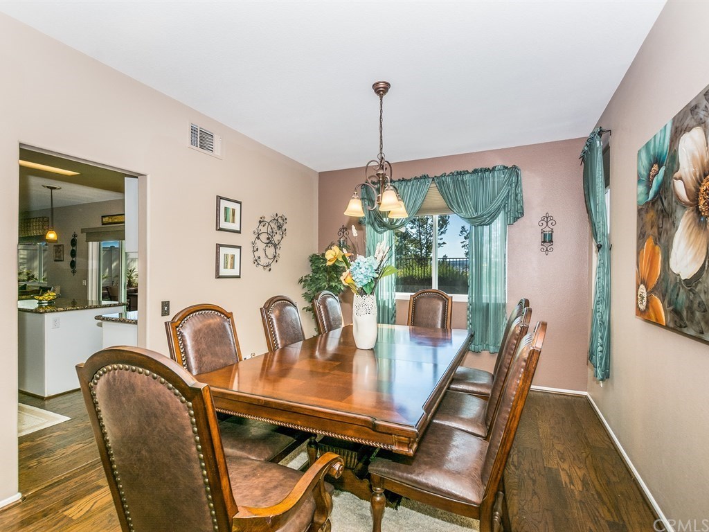 33219 Fox Road Temecula, CA 92592 - Photo 5 of 38