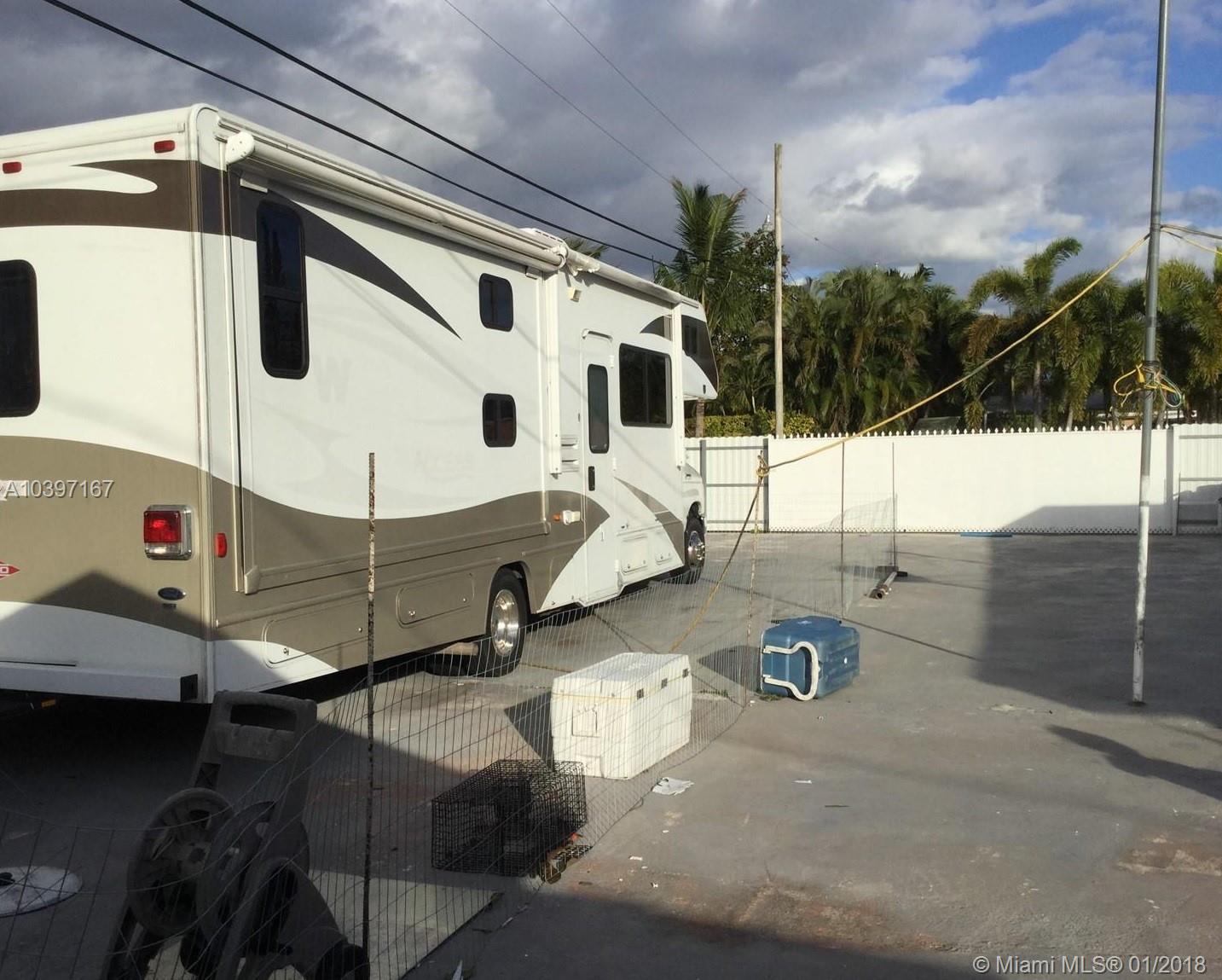 11001 Southwest 56th Street Miami, FL 33165 - Photo 15 of 18