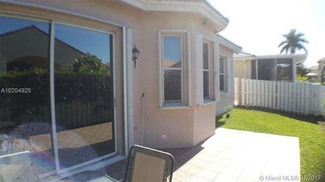 Encantada, Pembroke Pines, FL 33029 Compass