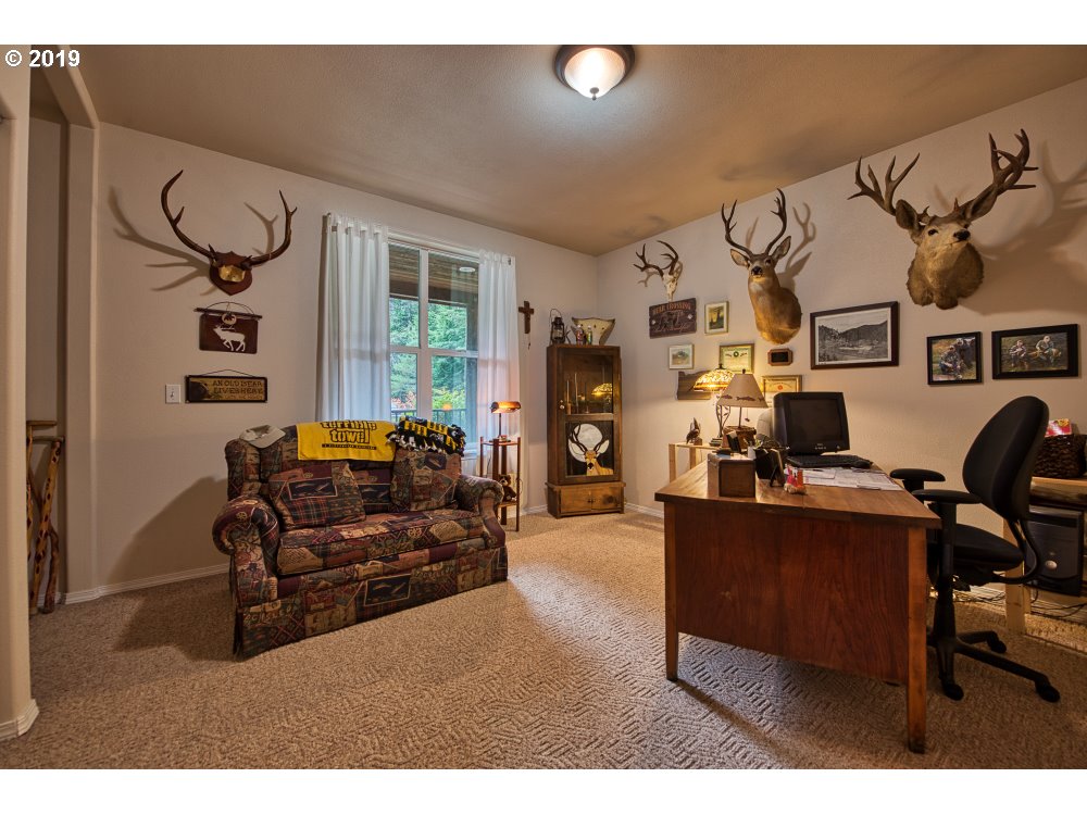 69265 Sandpoint Road North Bend, OR 97459 - Photo 11 of 32 Gallery Image 11