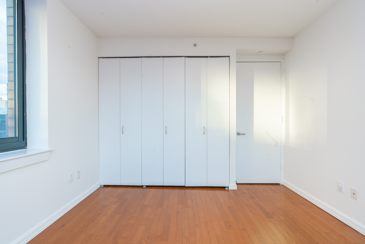 47-20 Center Boulevard, Unit 416 Queens, NY 11109 - Photo 4 of 6