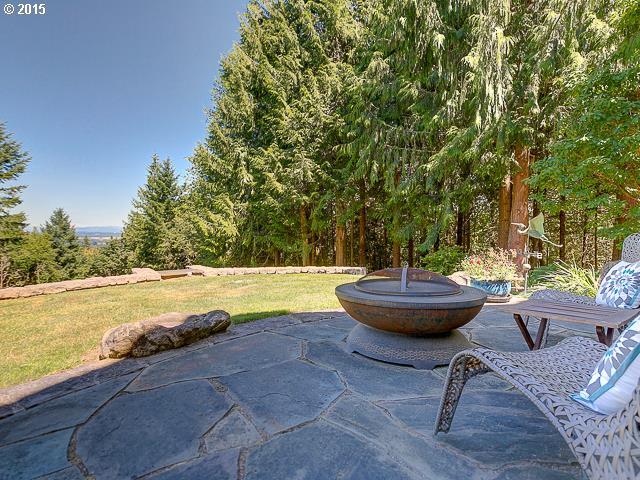 16490 Northwest Sheltered Nook Road Portland, OR 97231 - Photo 12 of 16 Gallery Image 12