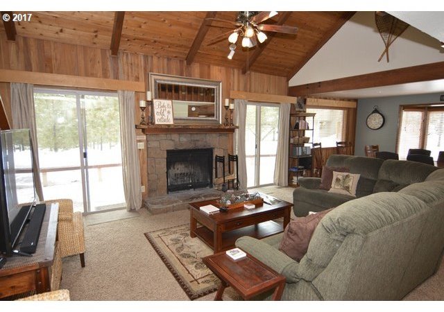 11 Pine Ridge Lane Sunriver, OR 97707 - Photo 3 of 25