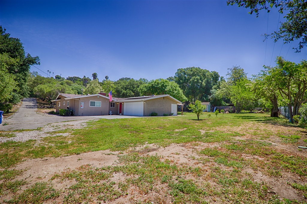 27258 Oakmont Road Valley Center, CA 92082 - Photo 3 of 25
