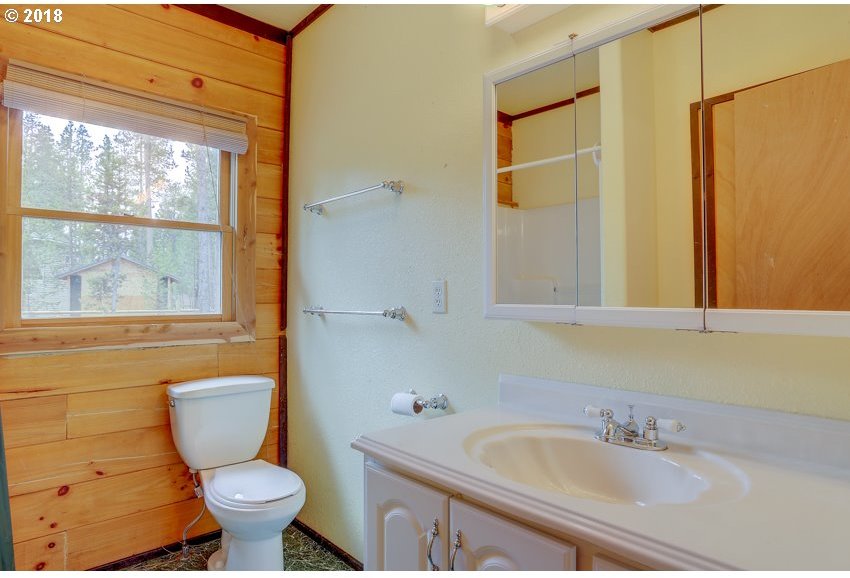 52193 Stearns Road La Pine, OR 97739 - Photo 8 of 22 Gallery Image 8