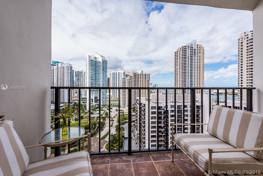 520 Brickell Key Drive, Unit APH00 Miami, FL 33131 - Photo 24 of 48