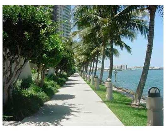 520 Brickell Key Drive, Unit 803 Miami, FL 33131 - Photo 5 of 14