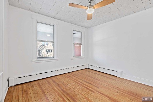 $2,200 | 127 Centre Avenue, Unit 1, Secaucus, NJ 07094