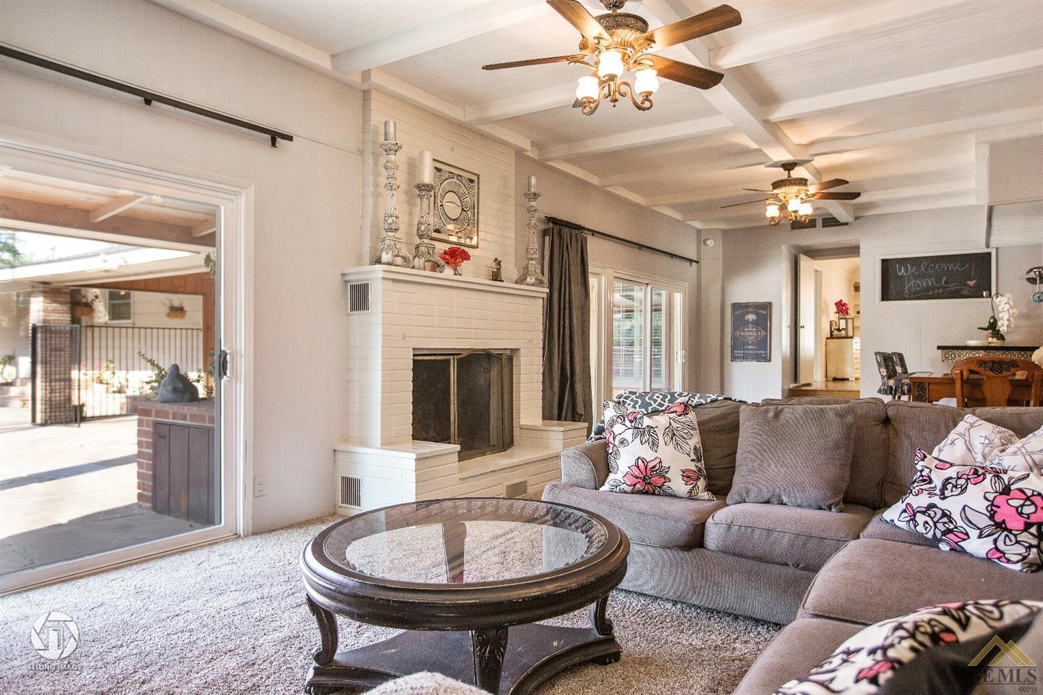 1772 Locust Ravine Bakersfield, CA 93306 - Photo 20 of 39 Gallery Image 20