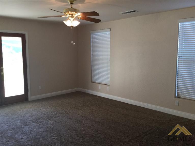 1320 Gretlein Road Bakersfield, CA 93308 - Photo 16 of 20 Gallery Image 16