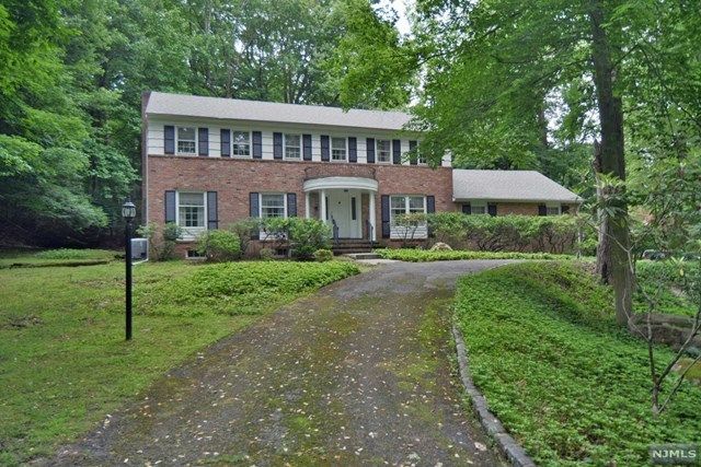 20 Westerly Road Saddle River, NJ 07458 - Photo 1 of 25