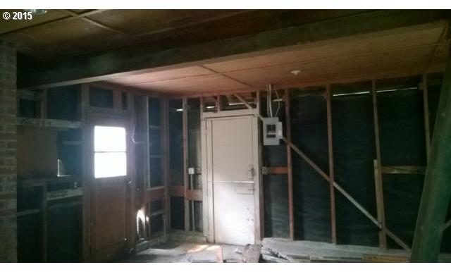 Southwest 88th Avenue Portland, OR 97225 - Photo 12 of 15 Gallery Image 12