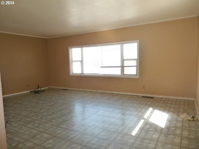 32546 Springhill Lane Hermiston, OR 97838 - Photo 6 of 8 Gallery Image 6