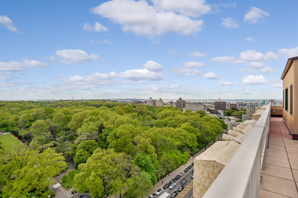 135 Eastern Parkway, Unit PH16A Brooklyn, NY 11238 - Photo 13 of 17