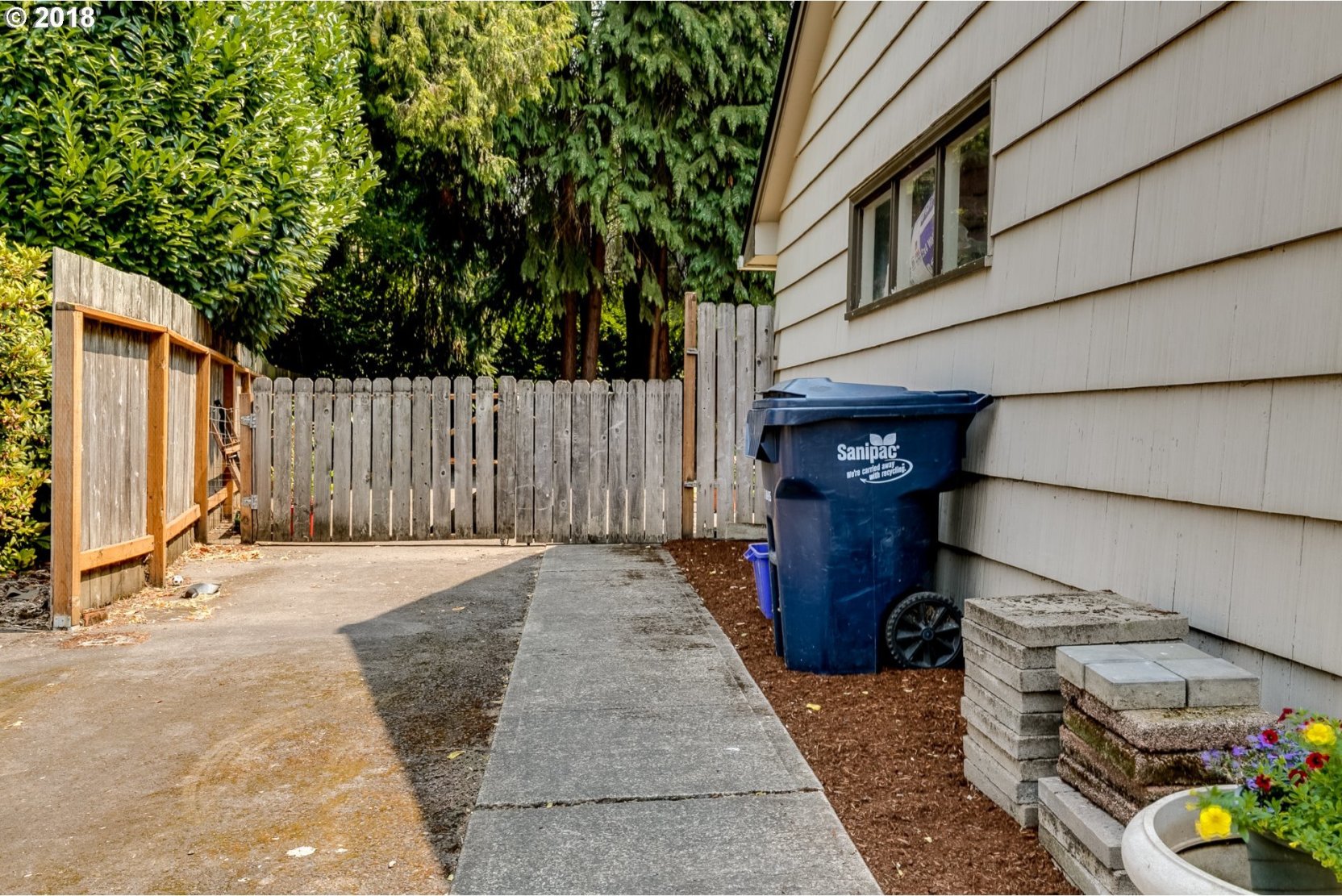 289 Rustic Place Eugene, OR 97401 - Photo 5 of 30 Gallery Image 5