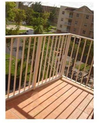 8200 Southwest 210th Street, Unit 320 Cutler Bay, FL 33189 - Photo 14 of 32