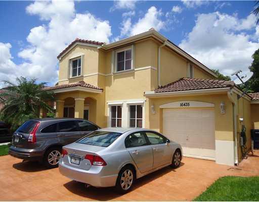 16435 Southwest 96th Terrace Miami, FL 33196 - Photo 1 of 6